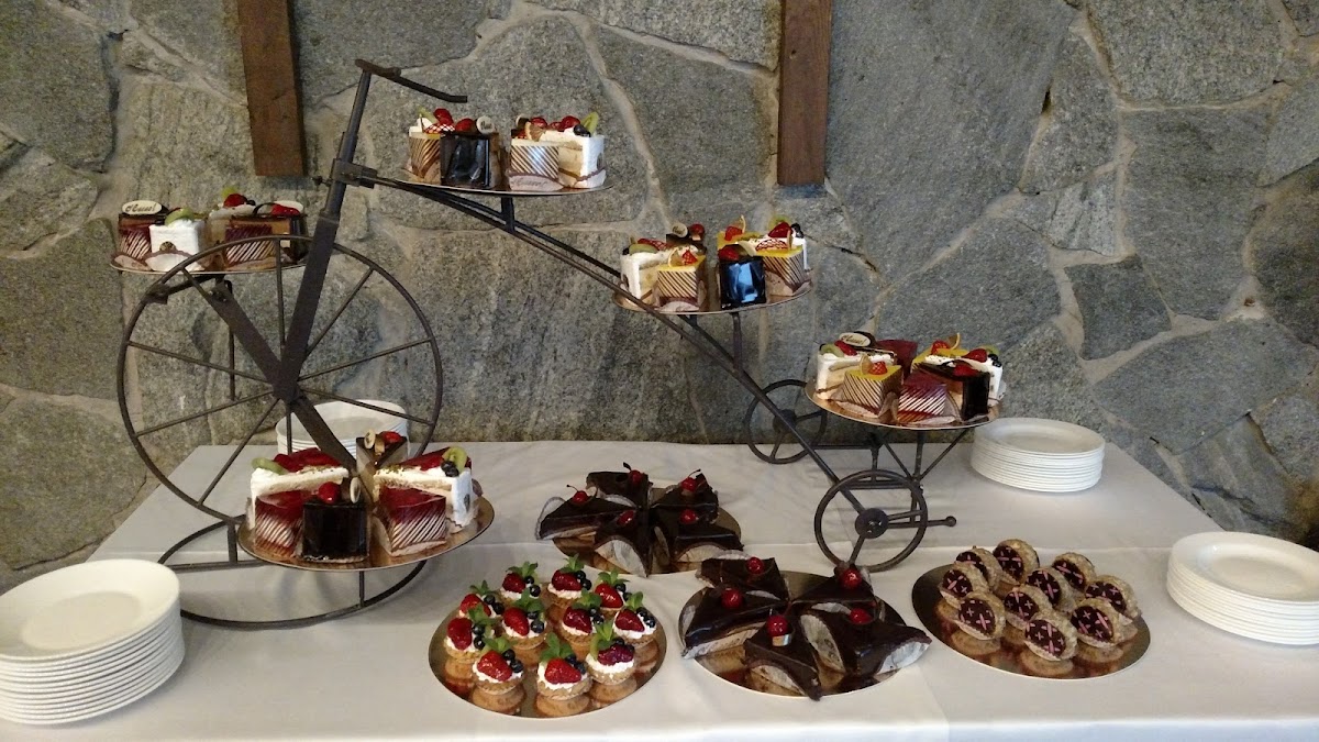 Запорозька Січ — Restaurant